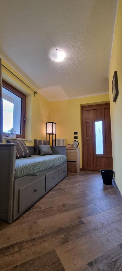 Lo Noyer Et Les Roses Bed & Breakfast Saint Nicolas Exterior photo