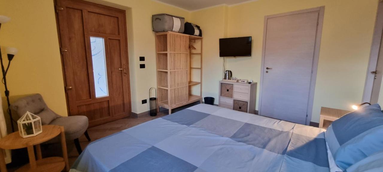 Lo Noyer Et Les Roses Bed & Breakfast Saint Nicolas Exterior photo