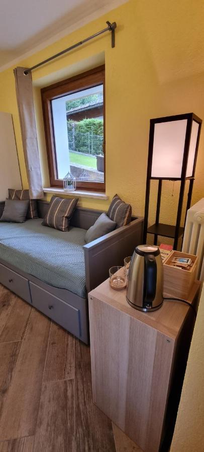 Lo Noyer Et Les Roses Bed & Breakfast Saint Nicolas Exterior photo
