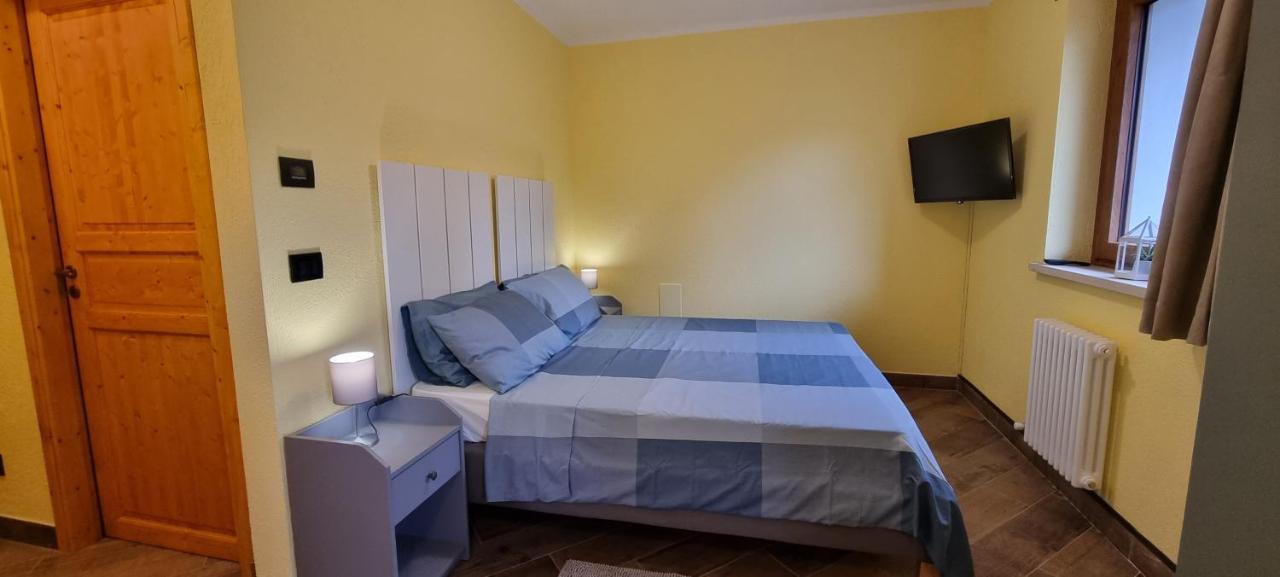 Lo Noyer Et Les Roses Bed & Breakfast Saint Nicolas Exterior photo