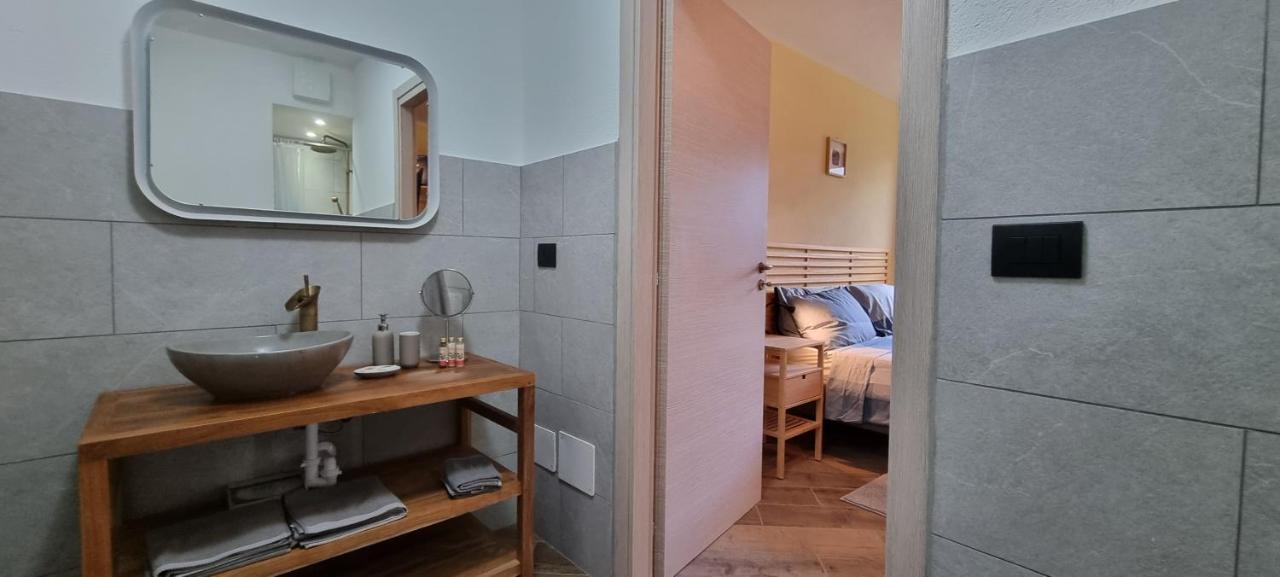 Lo Noyer Et Les Roses Bed & Breakfast Saint Nicolas Exterior photo