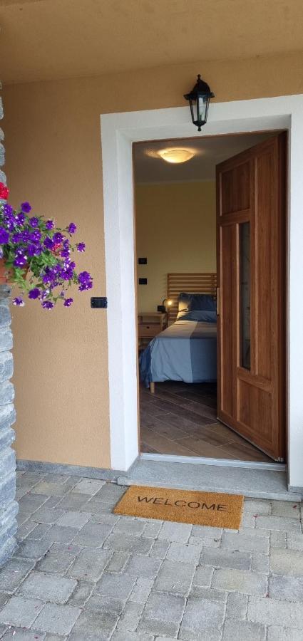 Lo Noyer Et Les Roses Bed & Breakfast Saint Nicolas Exterior photo